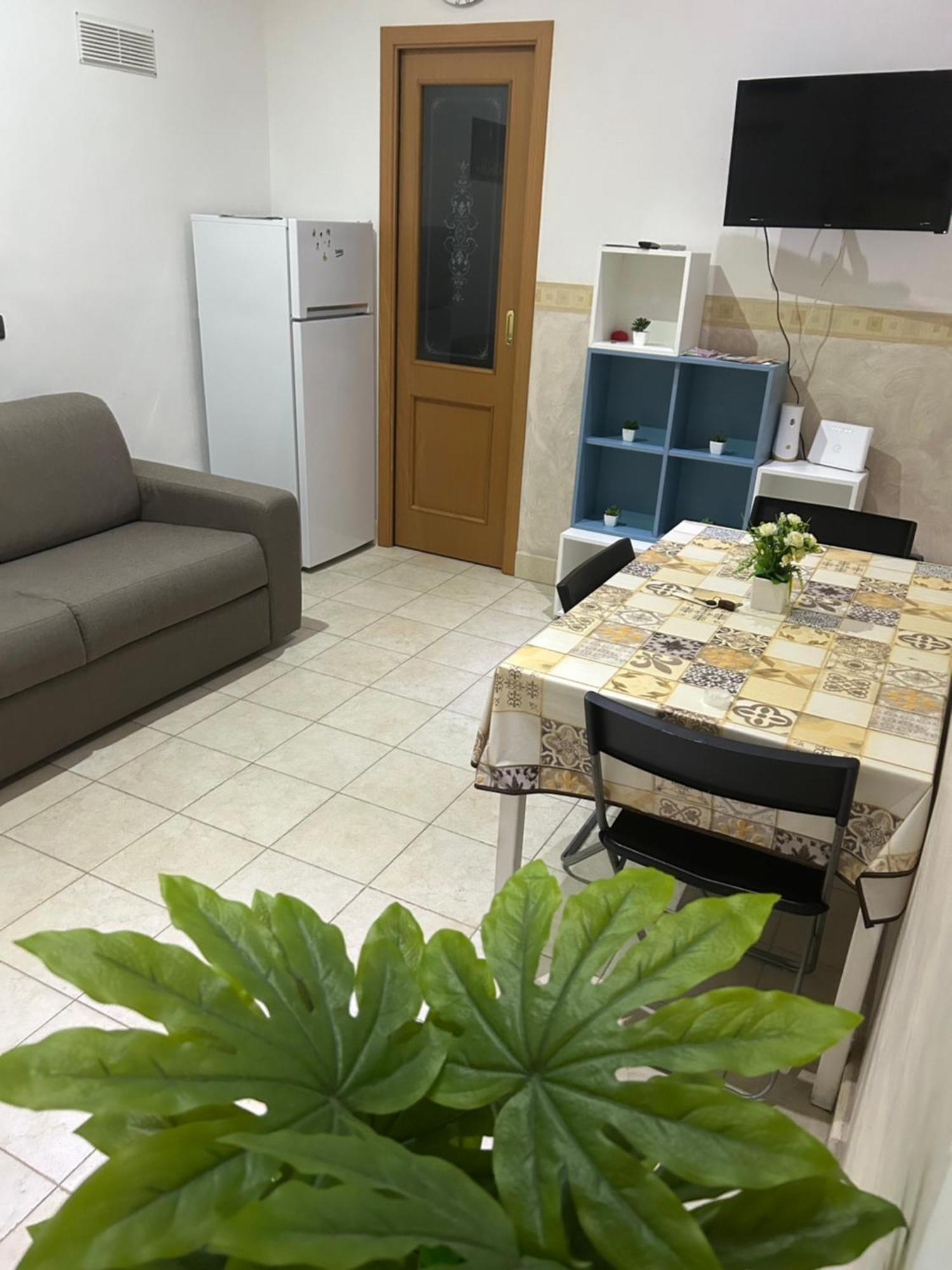 Ferienwohnung La Dependance Barletta Exterior foto